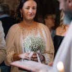 Rochie lungă din in cu broderie de inspirație regală